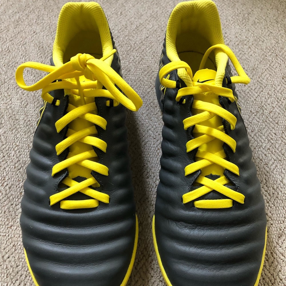 Unisex Nike turf shoes